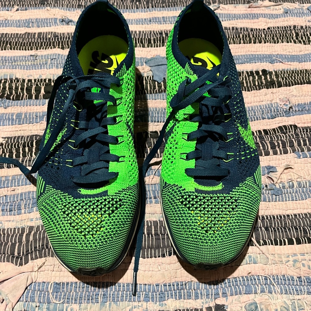 Nike Flyknit Racer